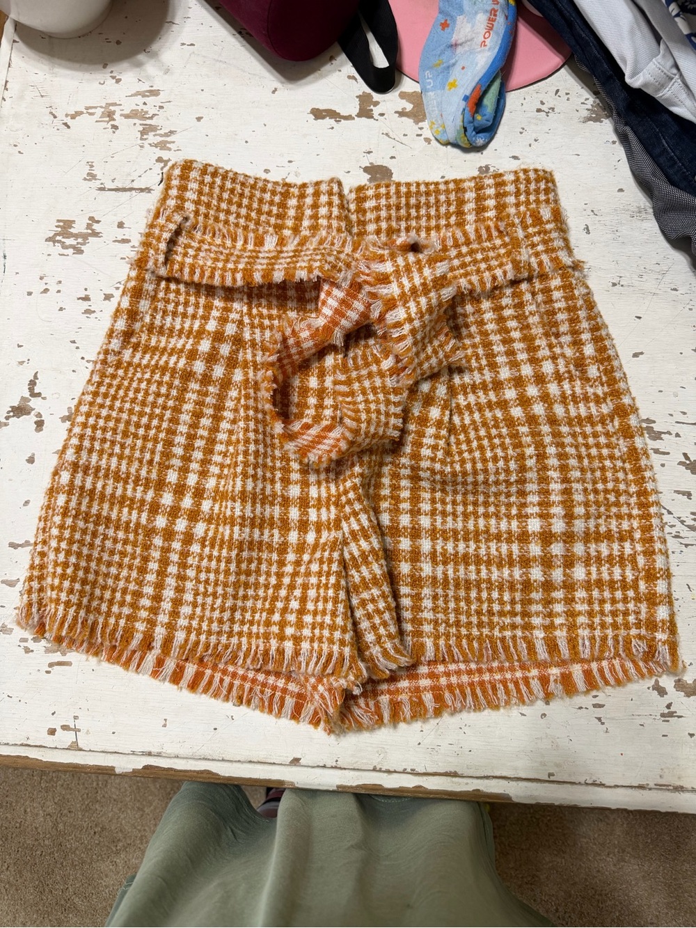 Naked Zebra medium Plaid Tweed Women’s Shorts Orange 3” inseam tiewaist fray euc
